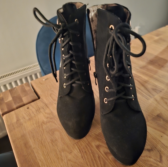 High heels size 7 - Picture 3 of 8